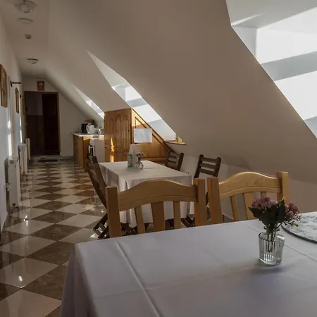 Edvy Malom Apartmanok Pápa מראה חיצוני תמונה