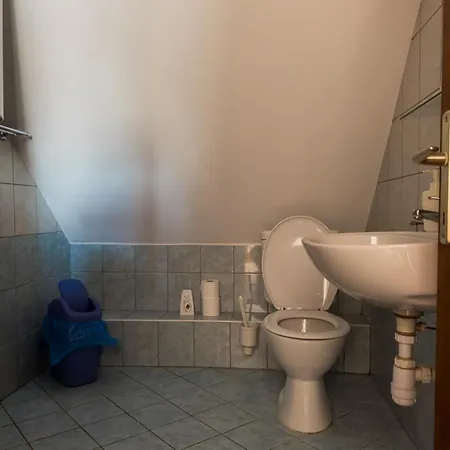 Edvy Malom Apartmanok Pápa מראה חיצוני תמונה