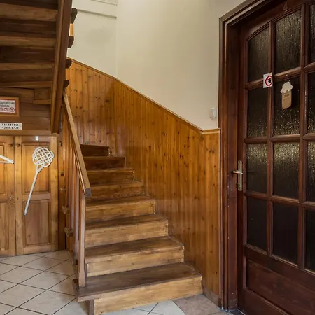 Edvy Malom Apartmanok Pápa מראה חיצוני תמונה