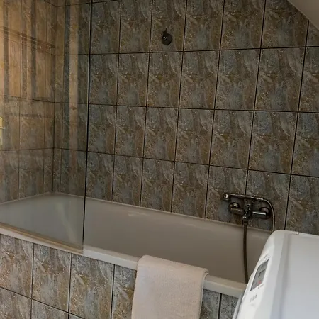 Edvy Malom Apartmanok Pápa מראה חיצוני תמונה